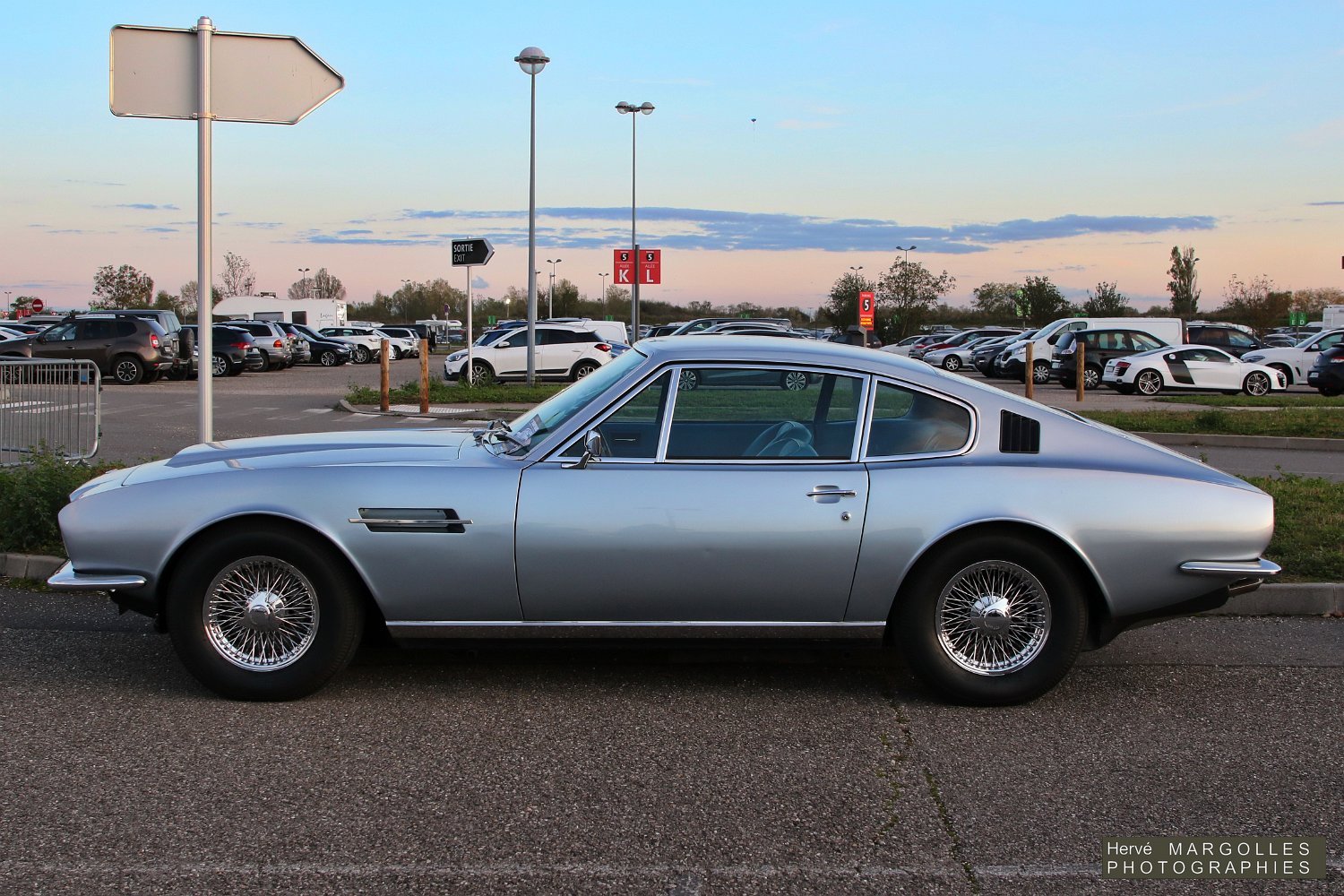 1967_Aston Martin DBS Vantage-04.JPG